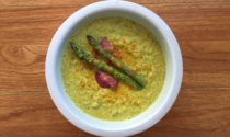 Garlic and lemon roasted asparagus soup