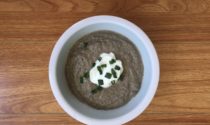 Mushroom and hummus soup